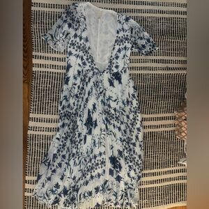 H&M blue and white floral dress (size 2)
